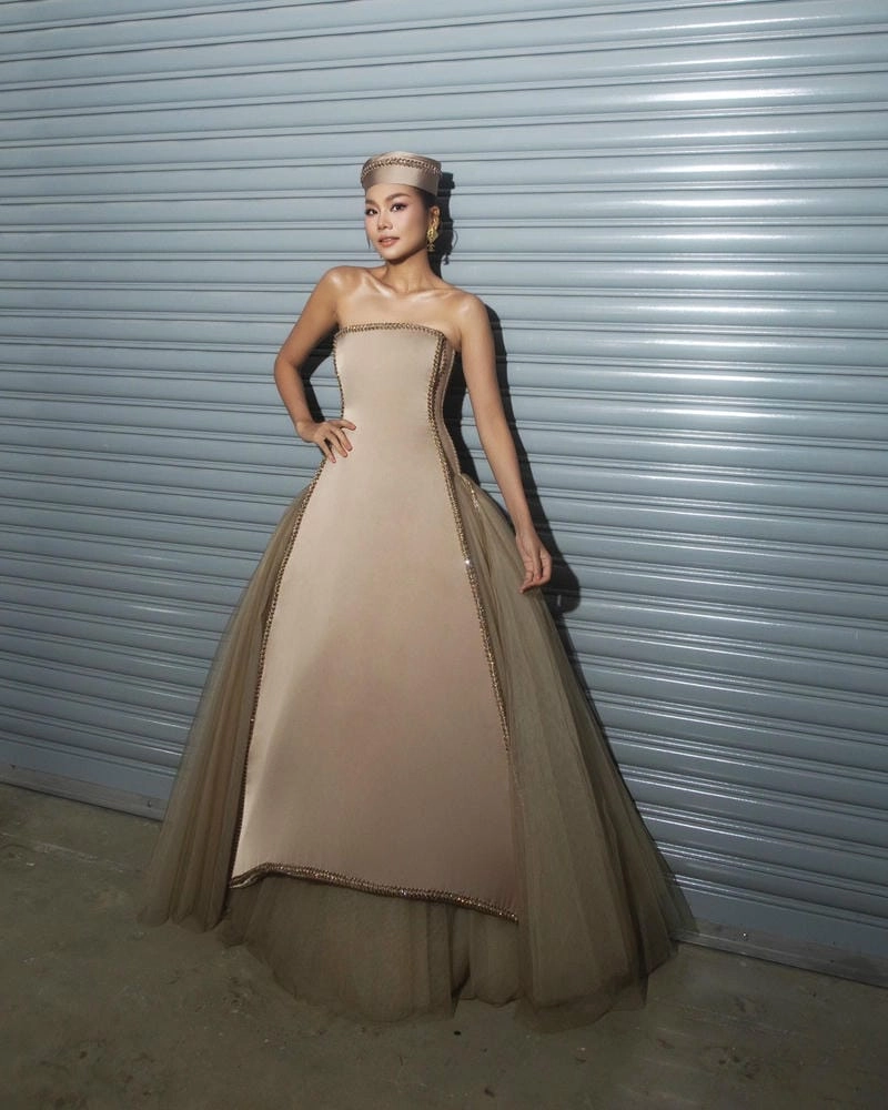 Gợi ý phong cách Thanh Hằng sang trọng