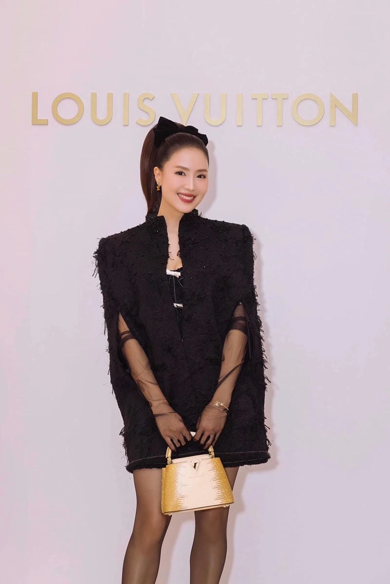 Chiêm ngưỡng vẻ đẹp Hồng Diễm trẻ trung