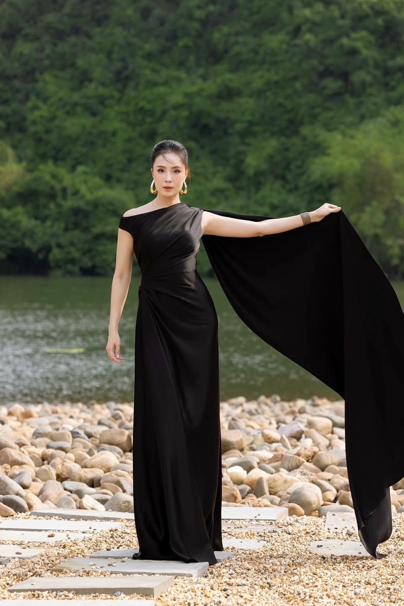 Gợi ý phong cách Hồng Diễm đời thường