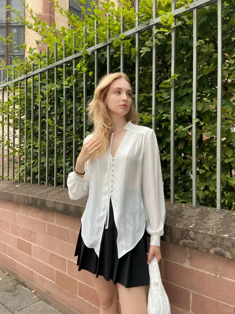 Gái Tây Instagram nổi bật với phong cách và vẻ đẹp cuốn hút