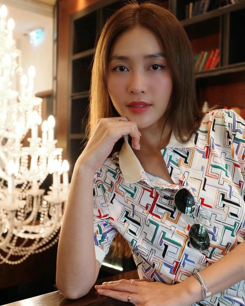 Khả Ngân chiều cao lý tưởng chuẩn mẫu